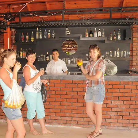 Hostal Ares *