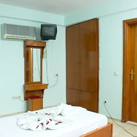 Hostal Ares *