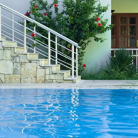 Ares Kemer