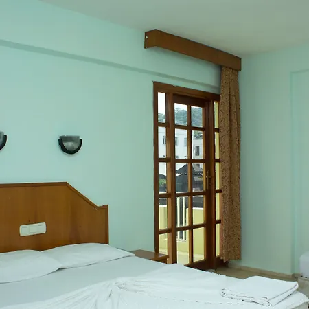 Ares Hostal
